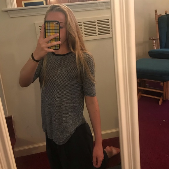 simple & cute striped blouse! casual & comfy! - Picture 1 of 2